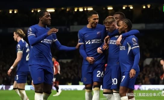 《节奏大师》今日回归登上微博热搜 网友：爷青回！