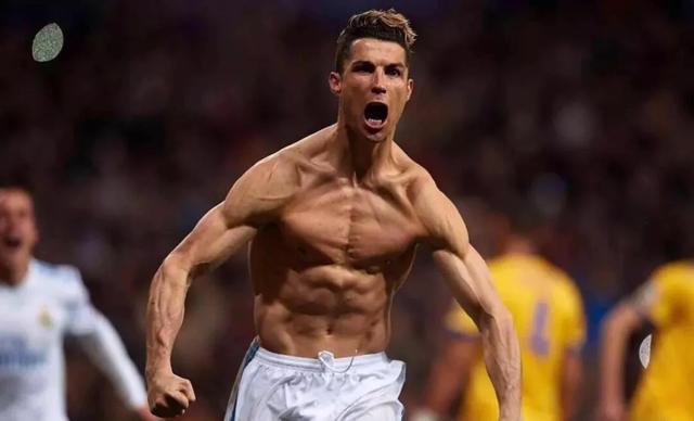 库里31+7+7勇士战胜雄鹿，巴特勒21+5字母哥34+10+5