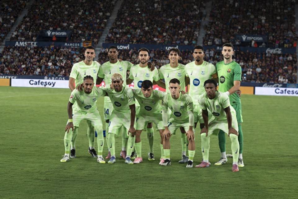 开拓者1分险胜火箭，杨瀚森的进步和挣扎都肉眼可见